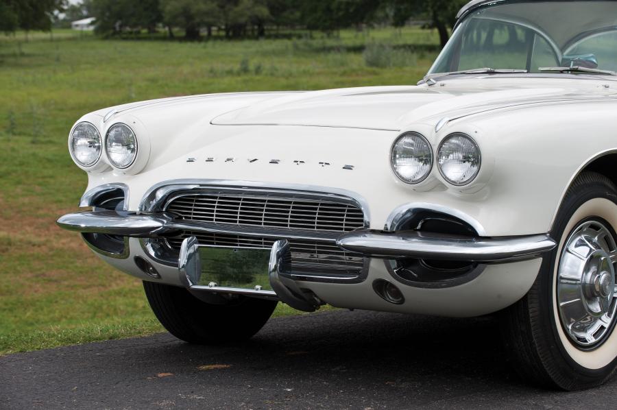 Chevrolet Corvette Convertible 1961 года  (фото 16 из 25)